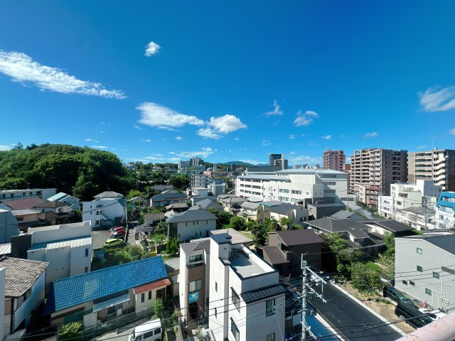 【展望】 | トーカンマンション警固・内野警固ビル☆仲介手数料無料☆ | バルコニーからの展望。遮る建物が無く、素敵な景観と暖かい日差しをお部屋に運んでくれます♪