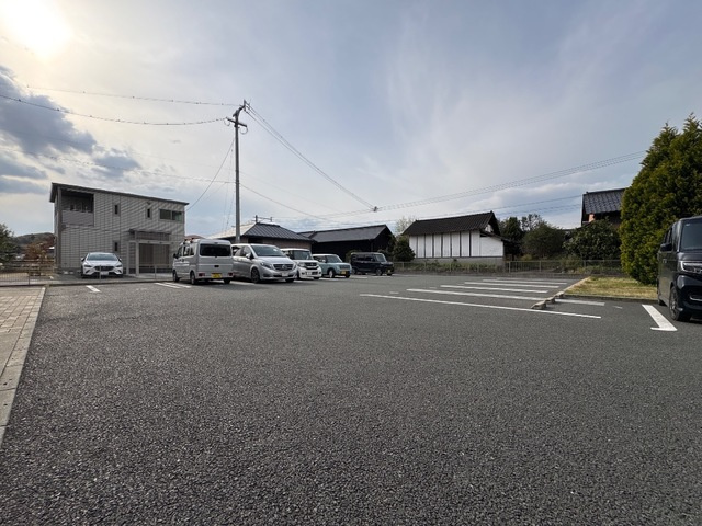 ゴラッソYの駐車場