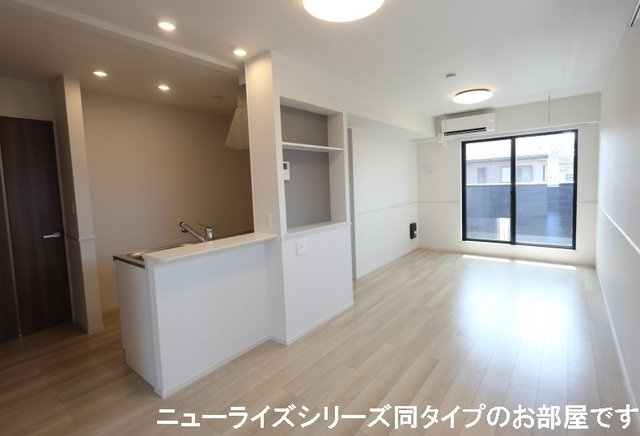 梶尾町アパートの居間・リビング