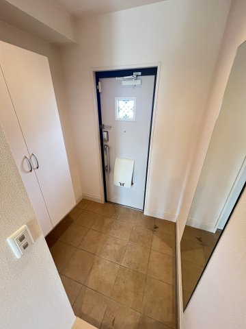 リバーサイド響の玄関