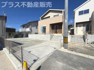 【外観】 | 完成しました。物件内部もご見学頂けます。プラス不動産販売にお任せ下さい。