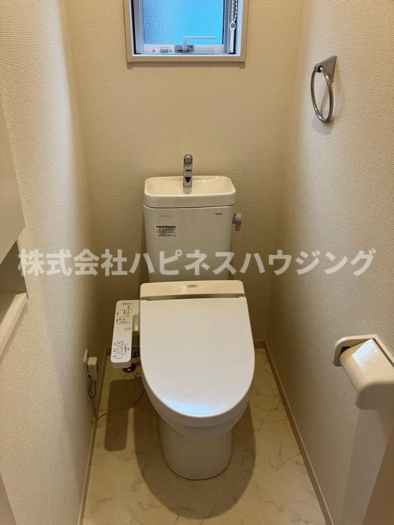 おおたかの森南戸建のトイレ|ゆったりとした空間のトイレです