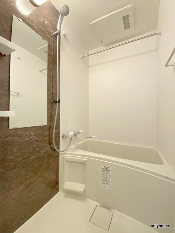 アドバンス上町台シュタット　仲介手数料無料の浴室