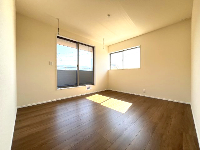 【寝室】 | 糟屋郡須恵町須恵第8　5号棟（全5棟）【仲介手数料無料・0円】 | 現地写真。2階主寝室です。