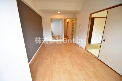 【洋室】 | メゾン菱江