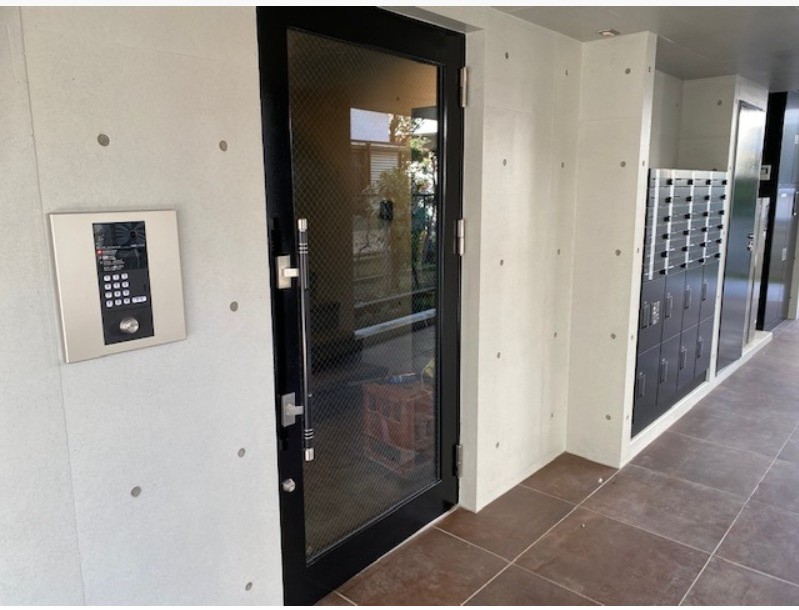 COCOFLAT世田谷のエントランス