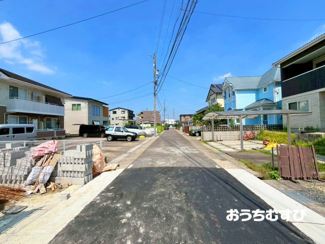 守山区笹ヶ根(全3棟)B号棟の前面道路含む現地写真