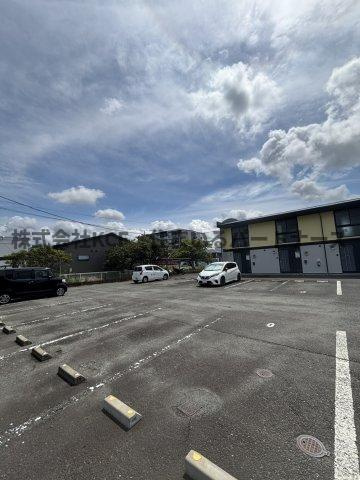 ソレアードの駐車場|車をお持ちの方に嬉しい駐車場付きの物件です