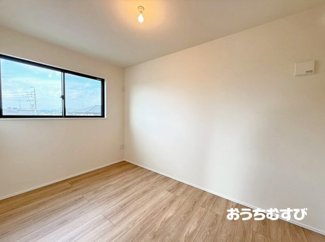 守山区笹ヶ根(全3棟)の洋室