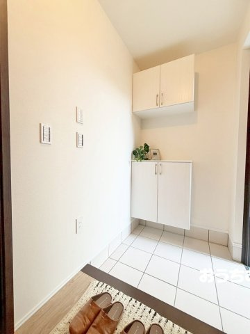 守山区笹ヶ根(全3棟)の玄関