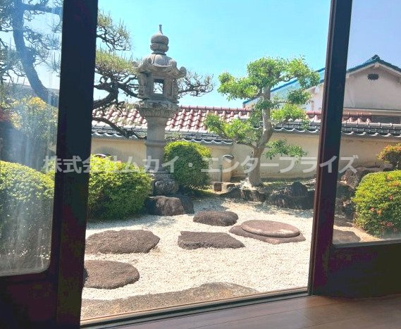 枚方市禁野本町２丁目古民家の庭