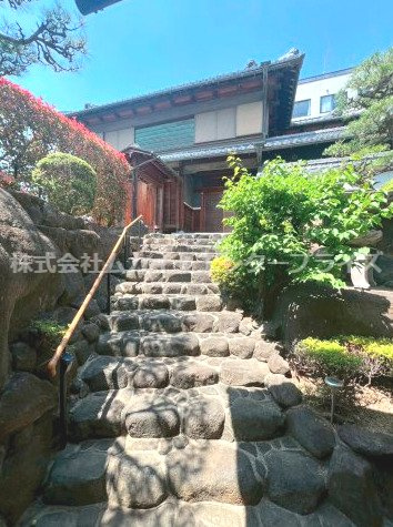 枚方市禁野本町２丁目古民家のエントランス