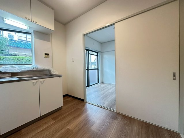 第3摂津マンションの居間・リビング