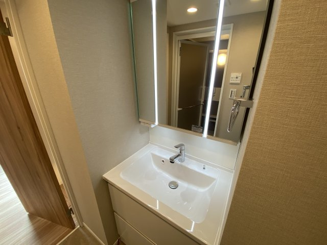 ワコーレ所沢Ⅲの独立洗面台