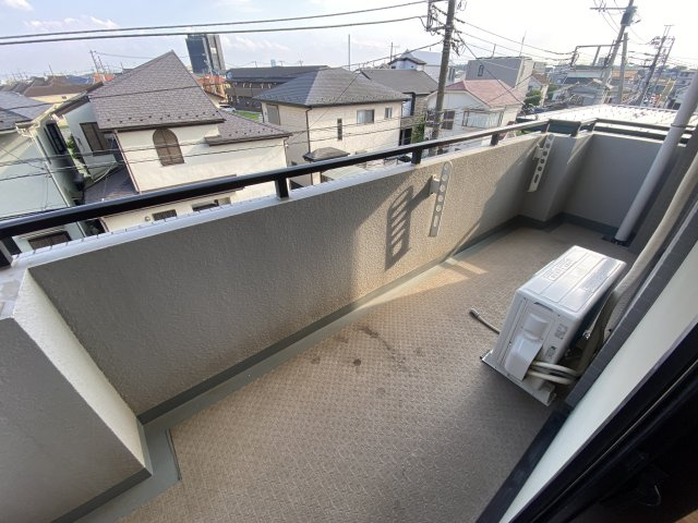 ワコーレ所沢Ⅲのバルコニー