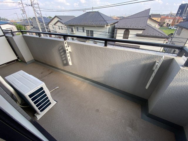 ワコーレ所沢Ⅲのバルコニー