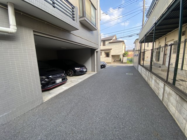 ワコーレ所沢Ⅲの駐車場