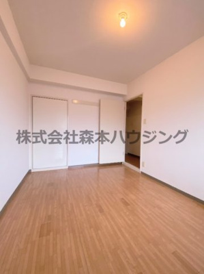 【洋室】 | 　インぺリアルコート星田 | 個人の部屋や寝室として使える洋室です