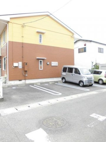 タガミハイムの駐車場