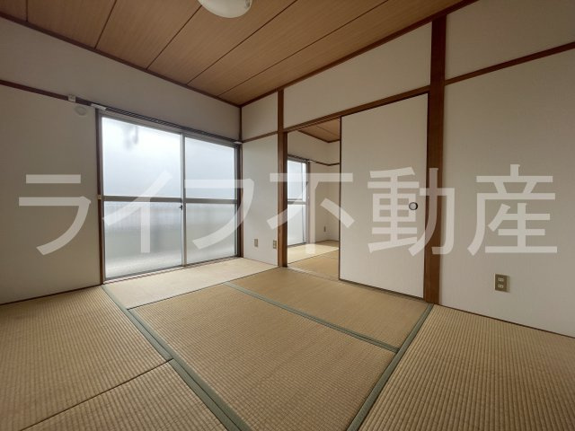 岩崎ハイツの内装|明るい色調の室内です