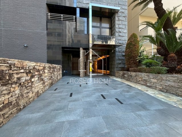 グランプラス谷町のエントランス