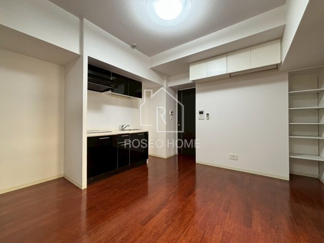 グランプラス谷町の居間・リビング