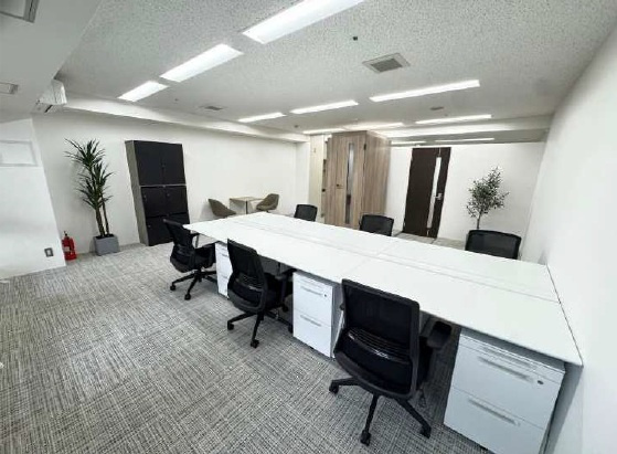 荒川区西日暮里２丁目の事務所の内装
