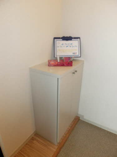 メゾントランキル A棟の玄関