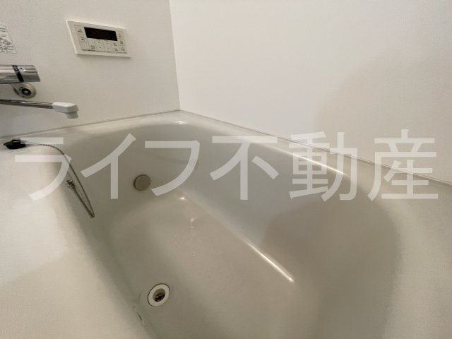 クリエオーレ荒本Ⅲの浴室|きれいなお風呂です
