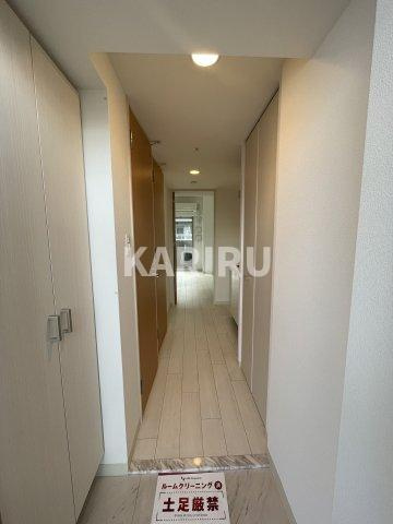 エスリード京橋WEST の玄関