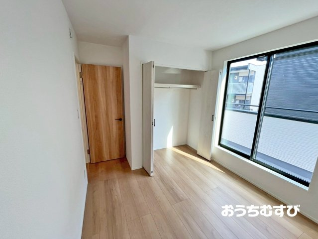 瀬戸市山の田町(全3棟)の洋室