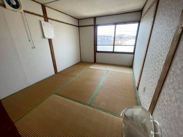 川北町6-7貸店舗の和室