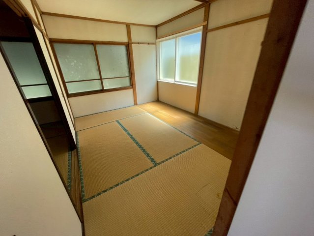 川北町6-7貸店舗の和室