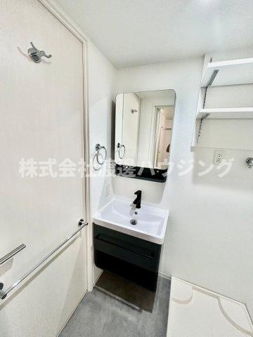 セレニテ江坂グランデの洗面所