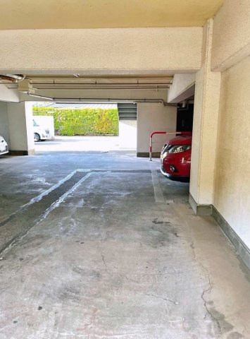 太田レジデンスの駐車場