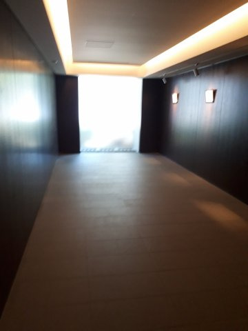 パークキューブ春日安藤坂のエントランス