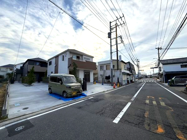 藤沢市辻堂太平台2丁目新築戸建て　2期№2の前面道路含む現地写真|前面道路含む現地写真です