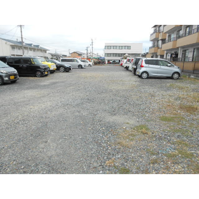岐阜市須賀２丁目の駐車場の外観