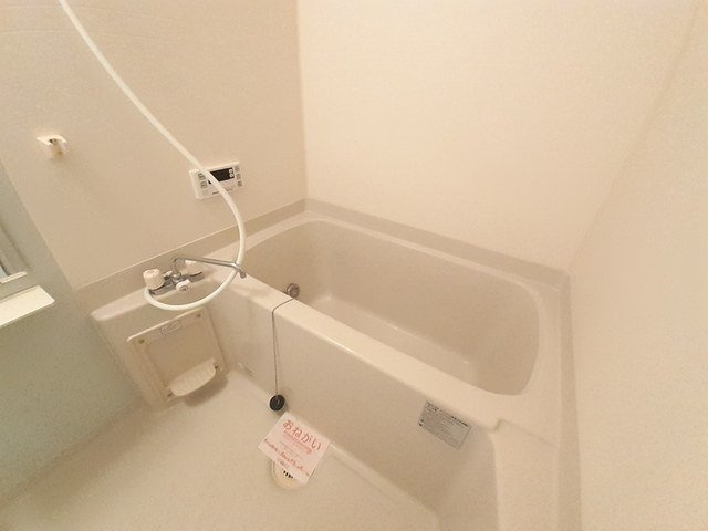 ファシネイション春日Ⅰの浴室