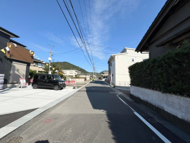 SUN COURTーサンコート－小倉南区中吉田3丁目【小倉南区　新築戸建て】の前面道路含む現地写真|吉田小5分、吉田中3分で通学楽々♪【小倉南区　新築戸建て】