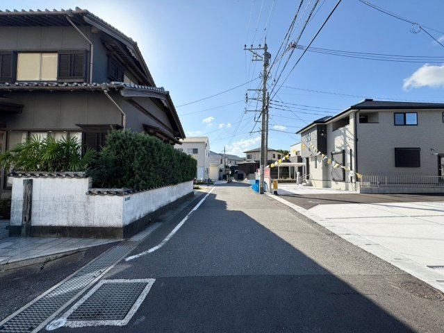 SUN COURTーサンコート－小倉南区中吉田3丁目【小倉南区　新築戸建て】の前面道路含む現地写真|現地撮影　2025,10,23【小倉南区　新築戸建て】