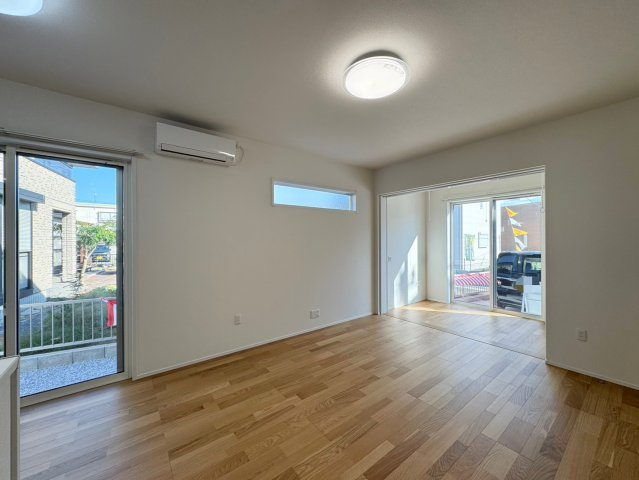 【居間・リビング】の画像