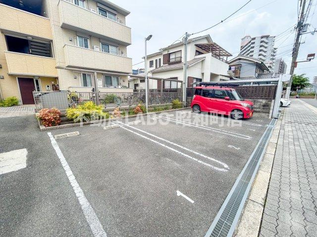 dear court　の駐車場