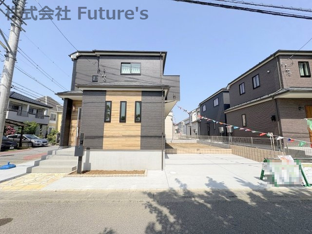 吉川市きよみ野2丁目　新築戸建　全5棟　A号棟の外観|カースペース3台停められる広々とした邸宅です