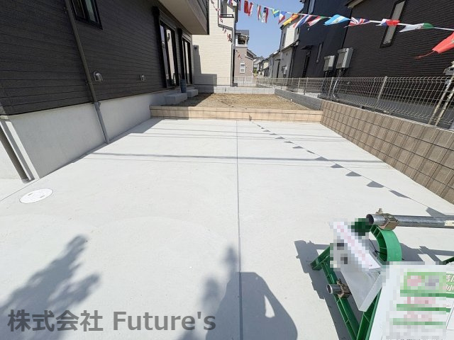 吉川市きよみ野2丁目　新築戸建　全5棟　A号棟の駐車場|並列2台駐車可