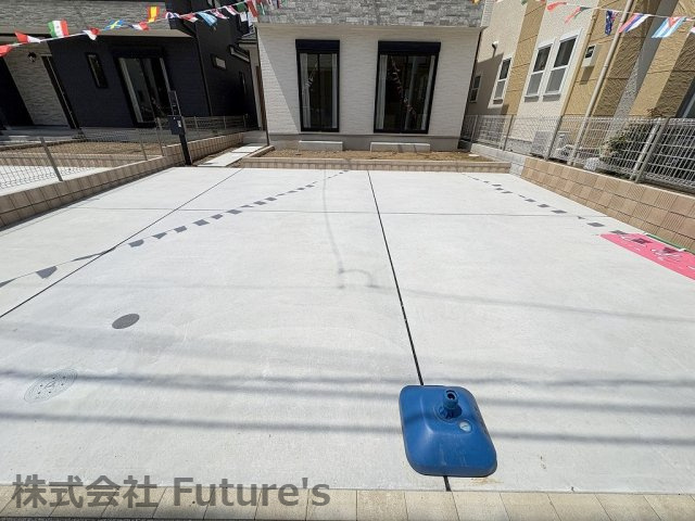 吉川市きよみ野2丁目　新築戸建　全5棟　E号棟の駐車場|並列2台駐車可