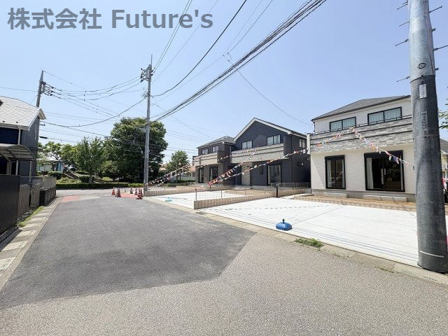 吉川市きよみ野2丁目　新築戸建　全5棟　E号棟の前面道路含む現地写真|前面道路含む現地写真です。