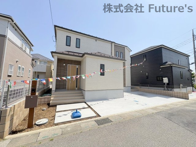 吉川市きよみ野2丁目　新築戸建　全5棟　B号棟の外観|ZEH水準の省エネ住宅！角地に位置する開放的な邸宅です