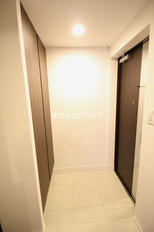 ラティエラ横濱鶴見の玄関