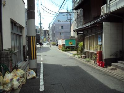 フラット136の周辺|前面道路